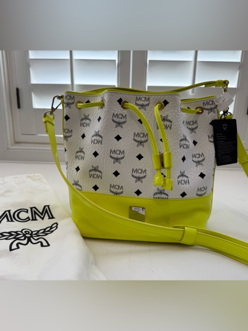 New MCM Dessau Drawstring Bucket Bag White Visetos Neon Yellow Crossbody $1100